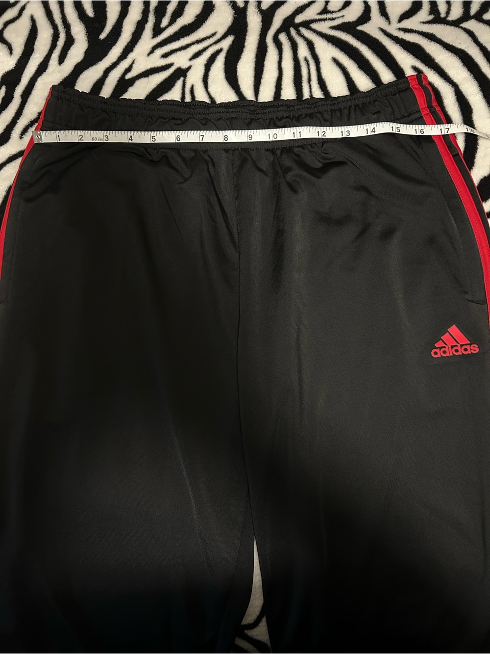 adidas men’s Black Sweatpants with Red Side Stripes sz Large